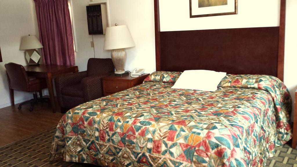 Executive Inn&Suites Lakeview Chambre photo