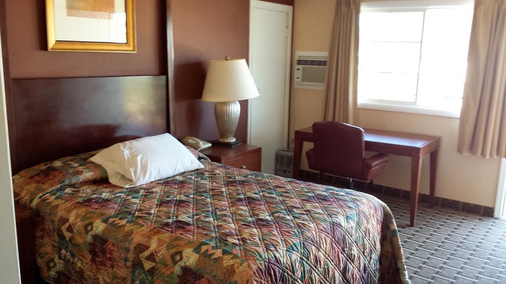 Executive Inn&Suites Lakeview Chambre photo