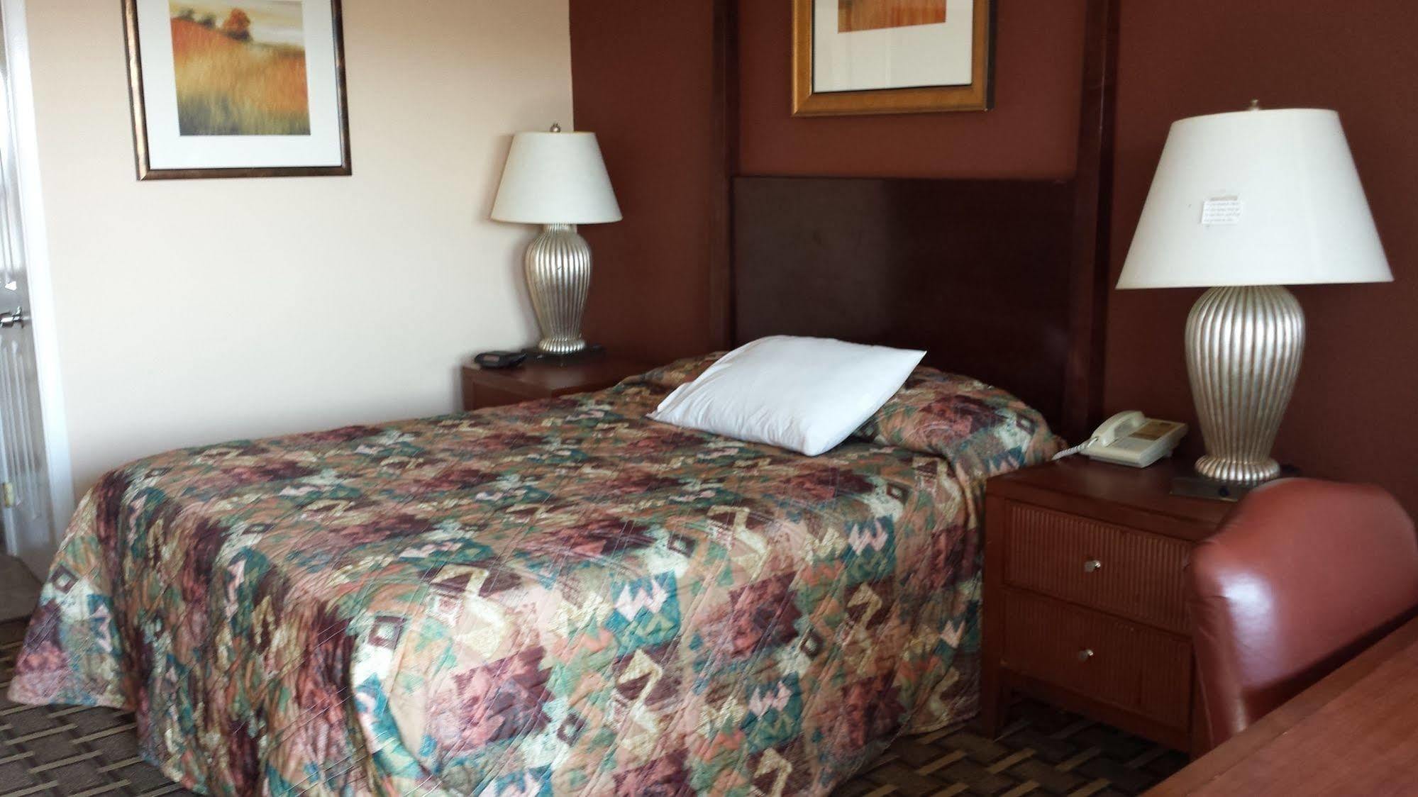 Executive Inn&Suites Lakeview Extérieur photo